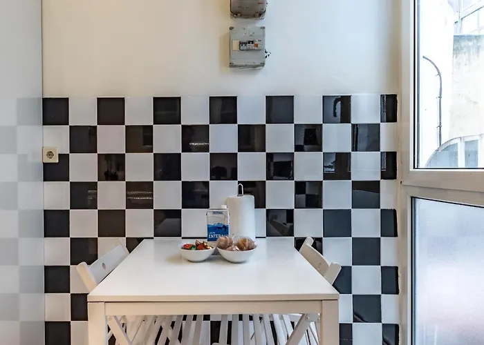 Encantador En El Casco Antiguo De בילבאו