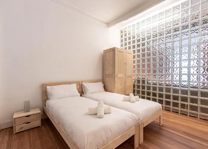 Encantador En El Casco Antiguo De * בילבאו