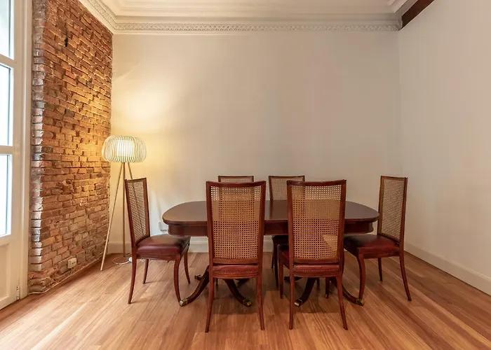 Encantador En El Casco Antiguo De *